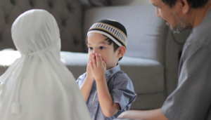 Dalam Islam Siapa yang Lebih Berhak Memarahi Anak?